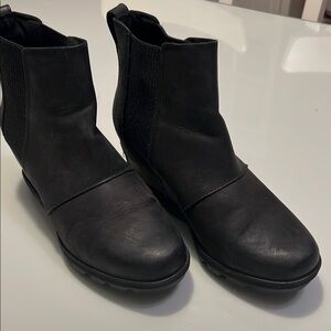 Sorel Women's Black Wedge Chelsea Boot 8.5